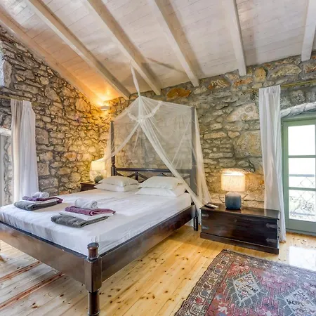 Villa Menta 1