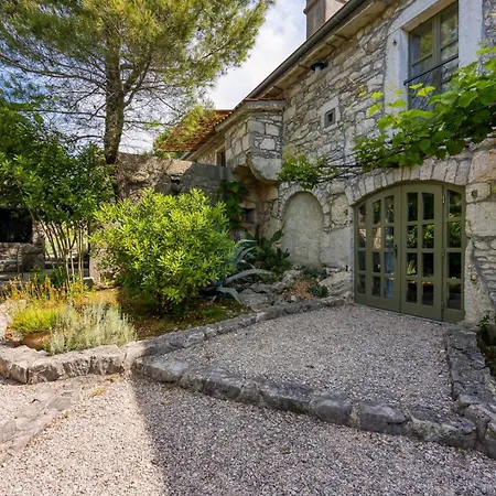 Villa Menta 1 *